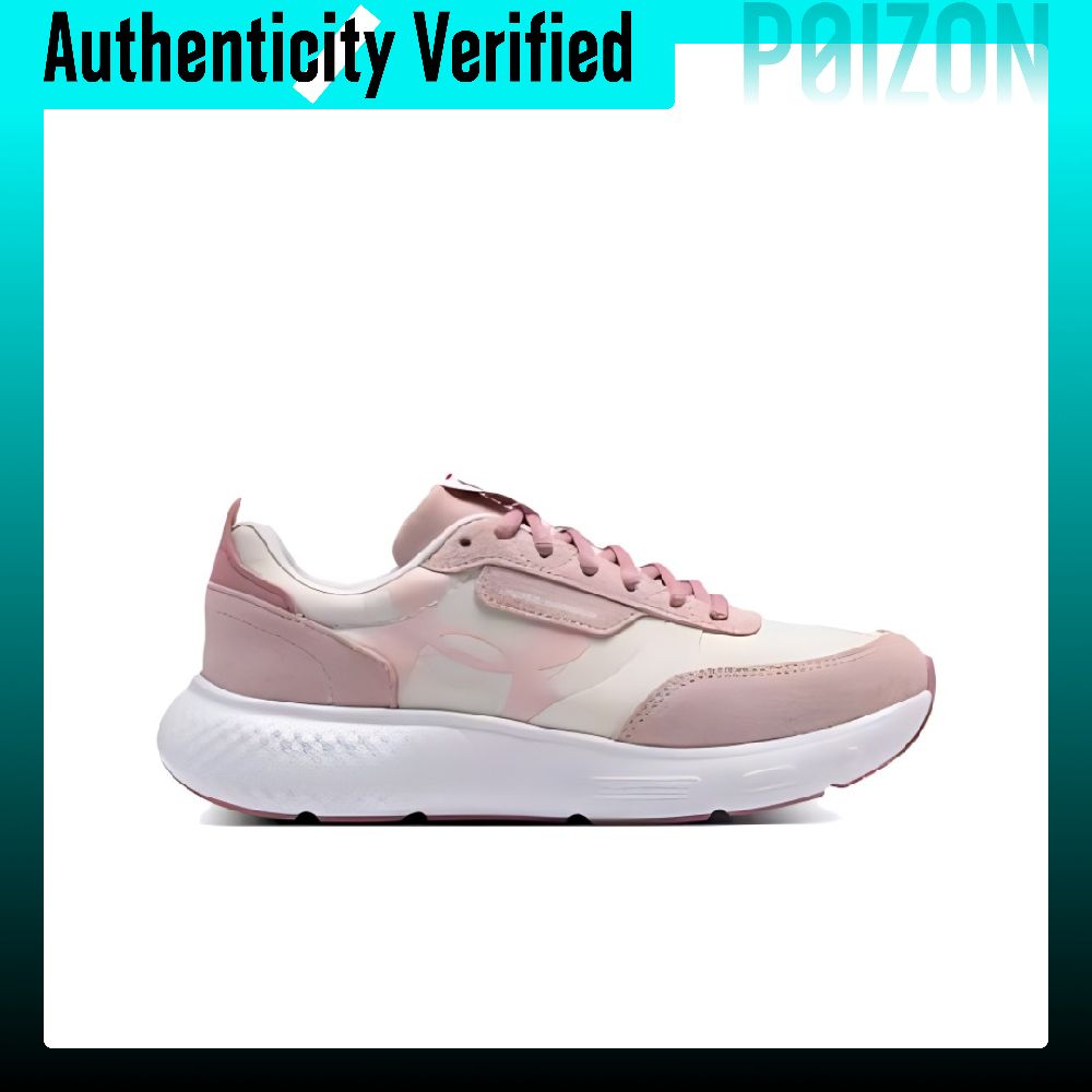 アンダーアーマー デコイ ラックス ランニングシューズ レデ - Men Shoes Under 600 のレビューと価格