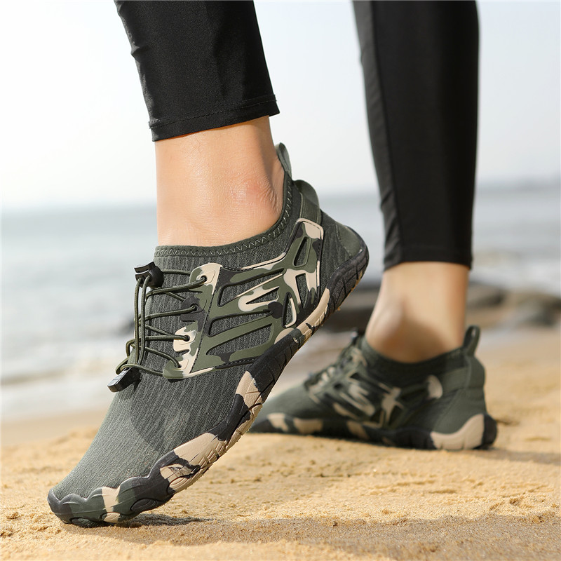 夏のウェーディングシューズ男性軽量滑り止めビーチ通気性ロート - Men'S Shoes Water Resistant のレビューと価格